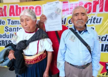 VIDEO | Abuelos de Tamazulápam denuncian despojo de su casa por parte de sus hijos con presunta omisión de autoridades