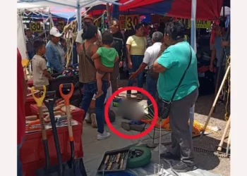 VIDEO | Balacera en tianguis de Huajuapan dejan tres heridos, entre ellos un menor de edad