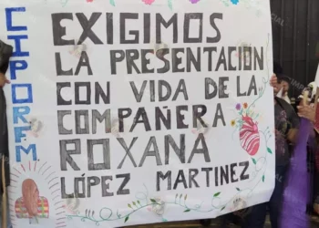 “¡No vamos a callar!” Familiares toman palacio en Oaxaca y acusan omisión en caso de joven desaparecida