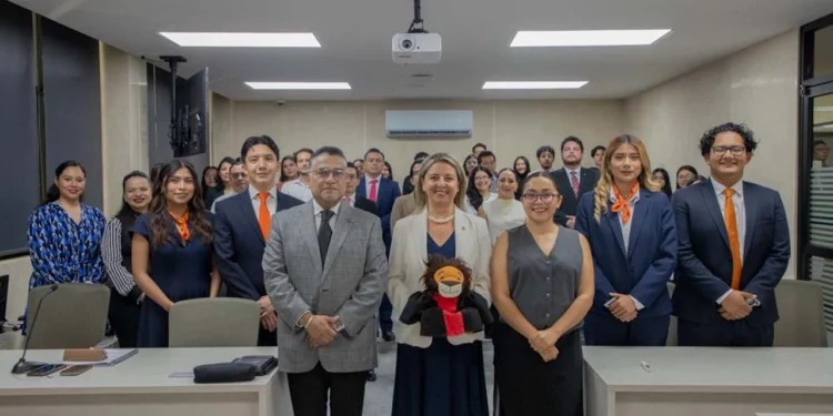 Anáhuac Oaxaca inaugura Sala de Juicios Orales, la más moderna del estado