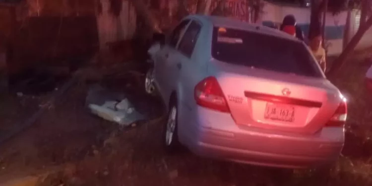 Ataque armado en carretera de Oaxaca termina en muerte y choque