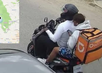 Se hacen pasar por repartidores y asaltan a joven frente a Medicina de la UABJO