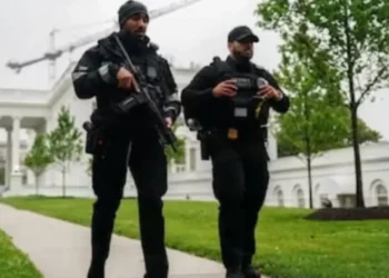 Tiroteo frente a la Casa Blanca termina con un muerto; servicio secreto abate a hombre armado