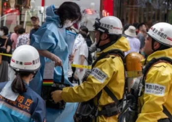 Pánico en Tokio: sustancia desconocida desata caos y deja al menos 20 heridos en lujoso centro comercial