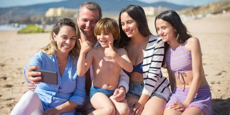 Descubre los mejores destinos para viajar en familia con niños