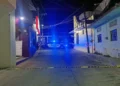 Agentes investigadores realizaron las diligencias en el exterior de la clínica. El establecimiento “Lounis” fue clausurado y acordonado por las autoridades tras el ataque.
