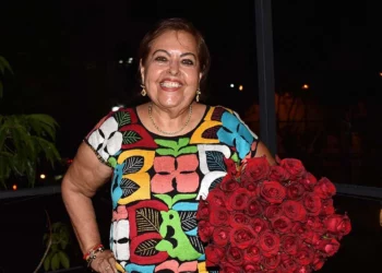Fotos: Rubén Morales // Ana María Meixueiro Flores celebró un año más de vida acompañada de familiares y amigas.