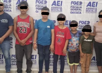 Bajo un estricto protocolo de protección a los derechos de la niñez, los infantes estadounidenses fueron trasladados a la comandancia regional.