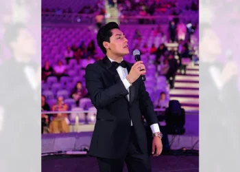 Fotos: Omar Maya Calvo/Gil Obed González García // Camilo Cantón, un tenor oaxaqueño muy apasionado en el canto y la música.