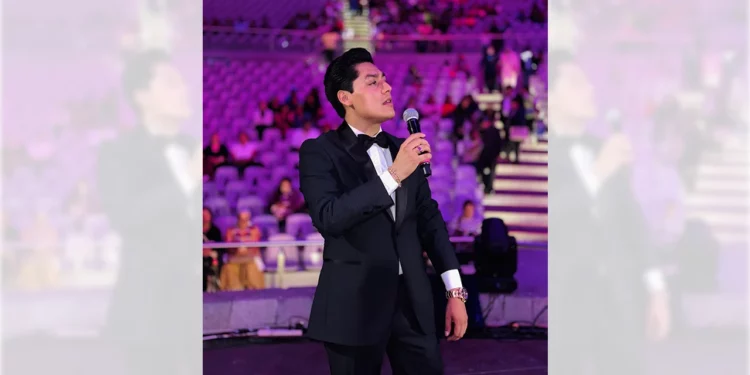 Fotos: Omar Maya Calvo/Gil Obed González García // Camilo Cantón, un tenor oaxaqueño muy apasionado en el canto y la música.