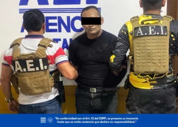 El imputado M.G.M. fue interceptado por la AEI sobre la carretera federal 135 en posesión de diversas dosis de la droga sintética.