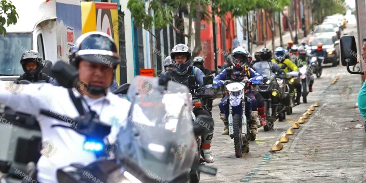 Fotos: Leobardo García Reyes // Este viernes se realizó la ruta Oaxaca Puerto Escondido, organizada por el Sindicato Off Road.