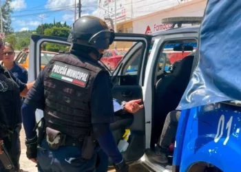 La pronta respuesta de la Policía Municipal evitó que se consumara la extorsión.