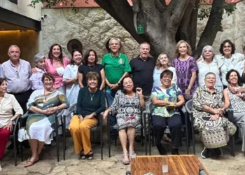 Fotos: cortesía // La generación 1975 del Colegio Carlos Gracida se reunió para compartir los alimentos y bellos recuerdos.