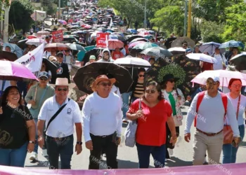 Foto: Adrián Gaytán // La movilización a 20 años del fallido desalojo del 14 de junio.