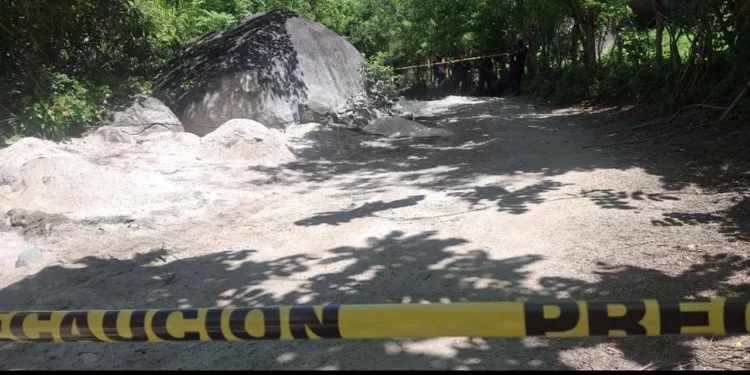 Trágico final para un joven campesino; su cuerpo fue localizado tirado con impactos de bala en el camino que va de El Mosco a Llano Escondido.