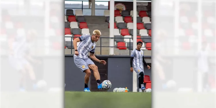 Andrew Martínez llega a Dragones.