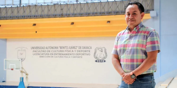 El nuevo responsable del deporte invita a estudiantes a nuevo ingreso a reportarse en el área de actividad física.