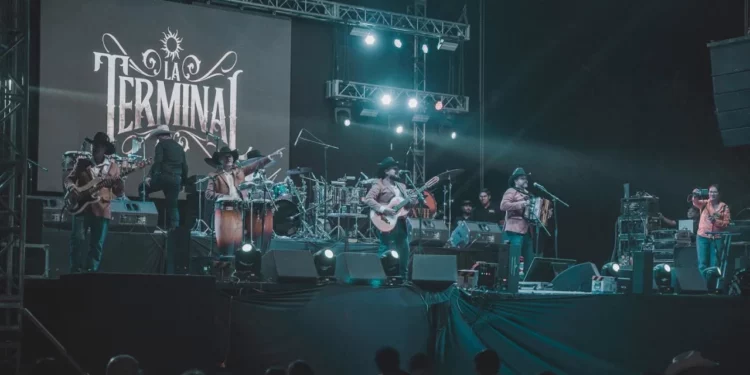 Grupo La Terminal está de manteles largos, ya que han recibido comentarios positivos por su propuesta musical.