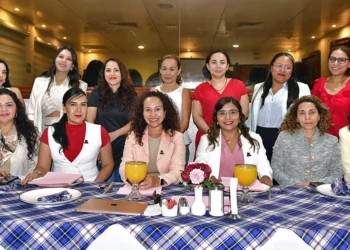 Foto: Rubén Morales // Integrantes de AMEXME participaron en su reunión mensual, donde compartieron experiencias.