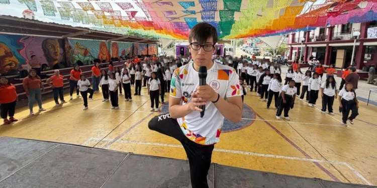Jóvenes tomaron parte en el Día Naranja.