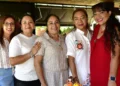 Fotos: Rubén Morales // Las cumpleañeras estuvieron acompañadas por sus amigas Esther Hernández y Julia Zárate, con quienes conservan una entrañable amistad.