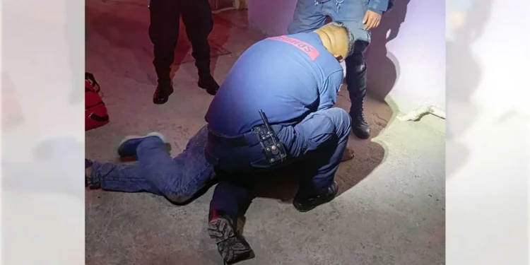 Paramédicos de Bomberos aplicaron protocolos de inmovilización.