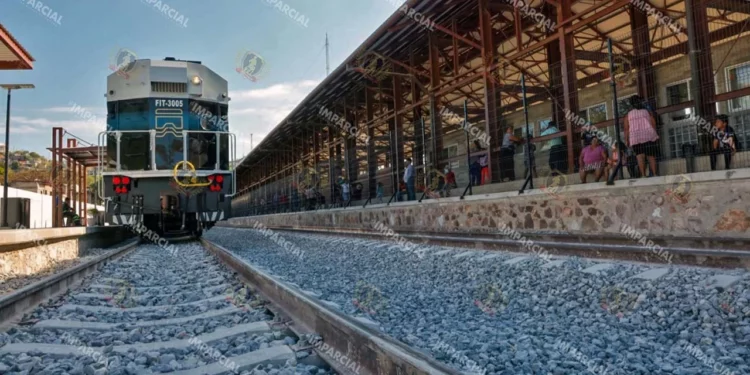 Foto: Archivo El Imparcial // Al final, ni seguro ni bien construido. El tren Interoceánico está sometido a revisión.