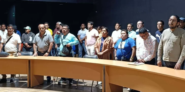 Foto: Cencos 22 // El fin de semana el magisterio disidente decidió mantener la huelga general y las movilizaciones en la capital del país.