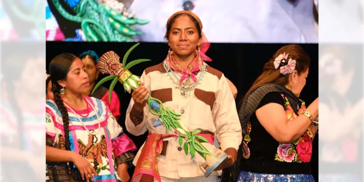 Enid Azucena Torres Agustiniano representará a los pueblos originarios y afromexicanos durante la Guelaguetza.