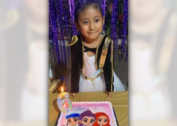 Foto: cortesía // Karla Ximena celebró sus seis años rodeada del cariño de sus papás y sus hermanos.