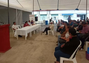 Las y los asistentes solicitaron información y apoyo para la realización de trámites como visas, pasaportes, actas y otros documentos oficiales.