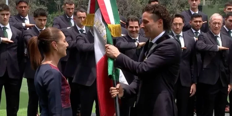 VIDEO | Claudia Sheinbaum abandera a la Selección Mexicana para el Mundial 2026