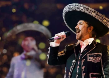 ¡Alejandro Fernández al Mundial 2026! Entonará el Himno Nacional en la inauguración del Estadio Azteca