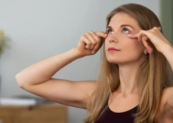 Es importante reconocer que las ojeras son un aspecto natural de muchas de nuestras apariencias.