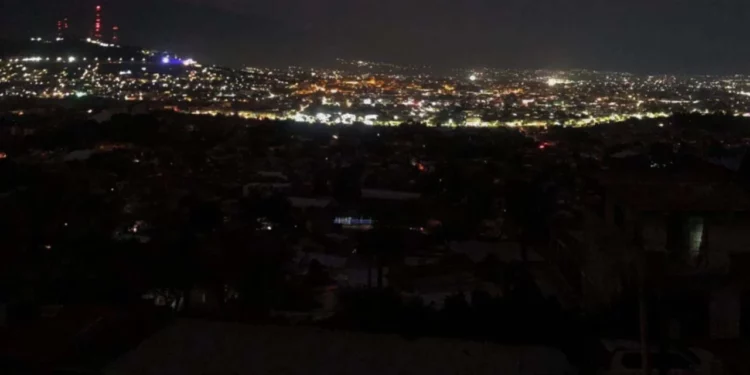 ¿Hay crisis de luz en México? CFE rompe el silencio tras reportes de apagones en el país