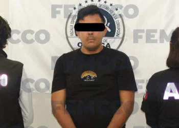 Atrapan a funcionario oaxaqueño por venta de plazas en el sector educativo