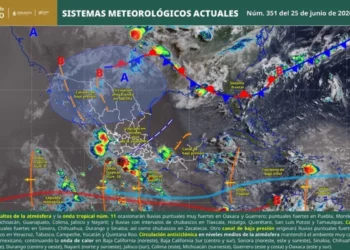 Lluvias fuertes y mar de fondo mantienen en alerta a Oaxaca