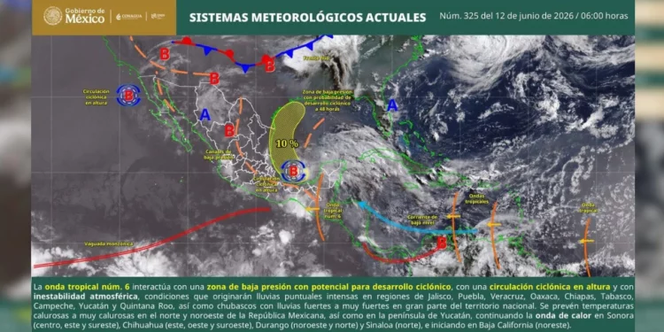 Onda tropical y baja presión generan alerta por tormentas en Oaxaca
