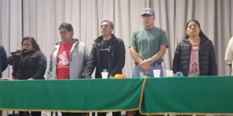 CNTE desafía al gobierno en el día del Mundial y mantiene cerco de protestas