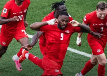 Canadá rescata el empate ante Bosnia en un amargo debut mundialista en Toronto