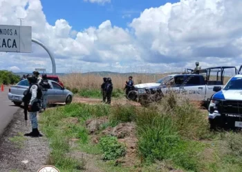 Corporaciones de los tres niveles de gobierno instalan filtros de revisión vial en los accesos a Huajuapan.