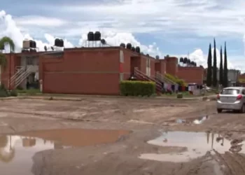 Foto: t¬omada de video // Desde 2020 ha sido recurrente la afectación a Rancho Valle del Lago por negligencia de la constructora.