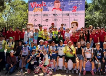 En el 44° Aniversario de Farmacias San Jorge, el domingo 28 de junio se llevó a cabo la segunda edición de la carrera Vive 8 Kilómetros.