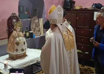 El Obispo Auxiliar Luis Alfonso Tut Tún encabezó el anuncio oficial de los trabajos de restauración.