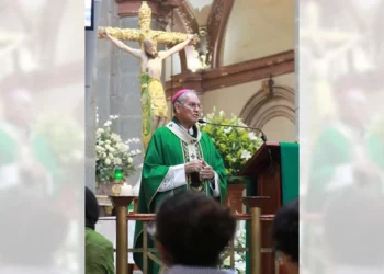 Foto: Adrián Gaytán // El arzobispo, Pedro Vázquez Colmenares, recomendó una reprimenda a tiempo a los hijos.