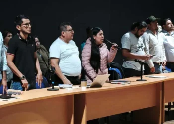 Foto: Cencos 22 // El magisterio disidente está instalado en asamblea permanente en el auditorio de los electricistas en la Ciudad de México.