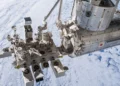Tensión en el espacio: NASA ordena a astronautas refugiarse por fuga de aire en la Estación Espacial Internacional