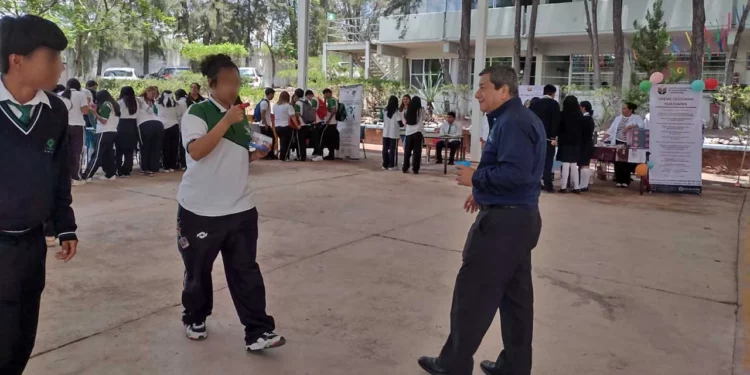 Estudiantes, docentes y personal administrativo participaron en la Feria de la Salud 2026 del CONALEP Plantel 145 de Huajuapan de León.