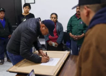 En territorio, Nino Morales recorre comunidades de la Sierra Mixe